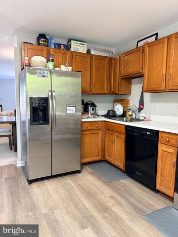4232 STOCKBRIDGE DR, Dumfries, VA 22025