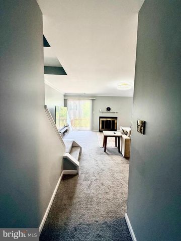 4232 STOCKBRIDGE DR, Dumfries, VA 22025