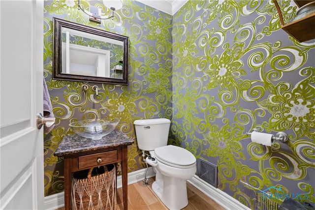 7920 N Shoreline Drive, Holland, OH 43528