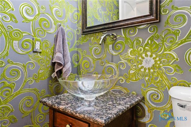 7920 N Shoreline Drive, Holland, OH 43528