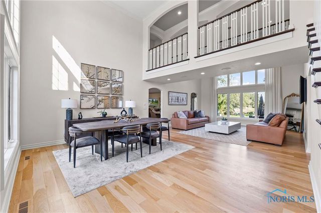 7920 N Shoreline Drive, Holland, OH 43528