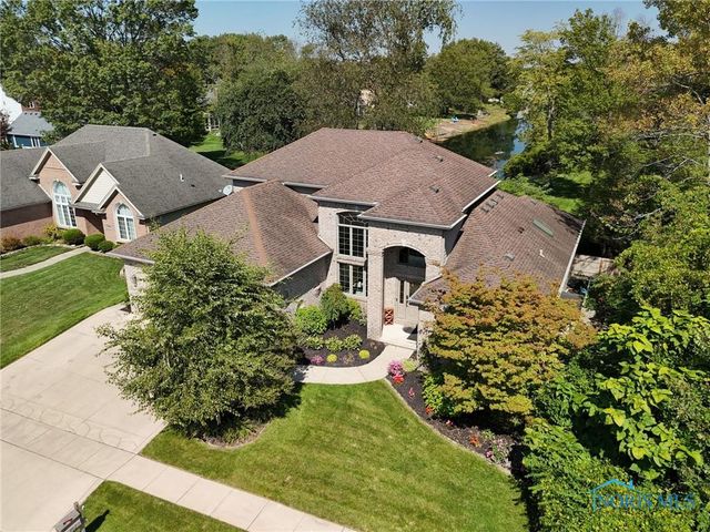 7920 N Shoreline Drive, Holland, OH 43528