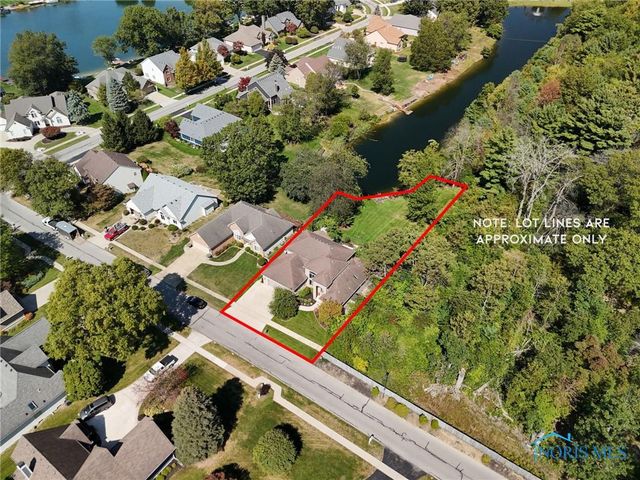 7920 N Shoreline Drive, Holland, OH 43528