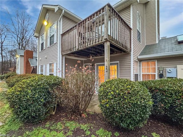 422 Lees Mill DR, Newport News, VA 23608