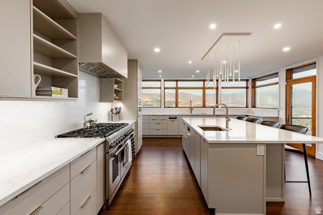 972 N CHURCHILL DR, Salt Lake City, UT 84103
