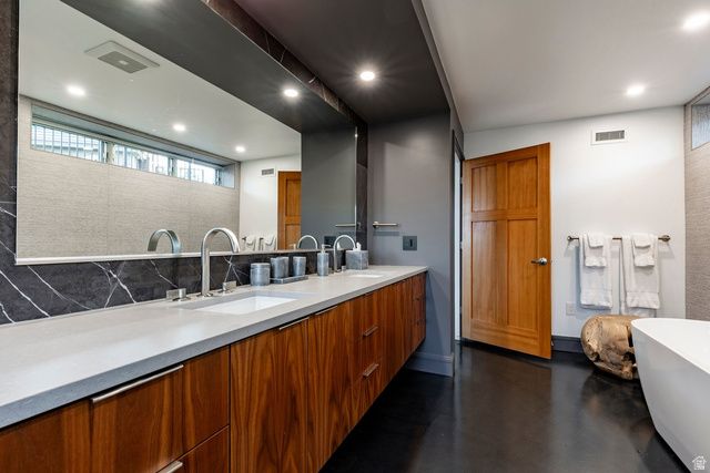972 N CHURCHILL DR, Salt Lake City, UT 84103
