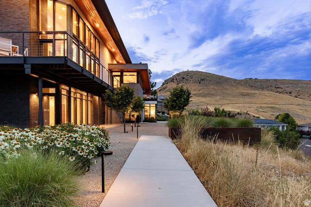 972 N CHURCHILL DR, Salt Lake City, UT 84103