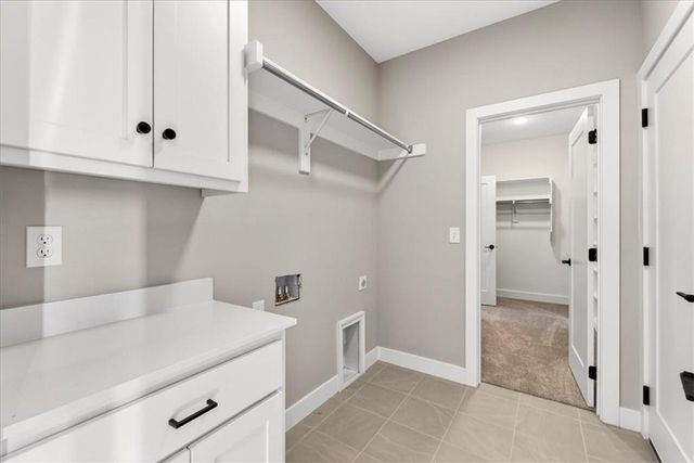 24982 W 94th Place, Lenexa, KS 66227