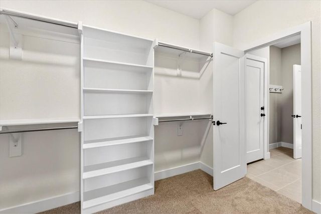 24982 W 94th Place, Lenexa, KS 66227