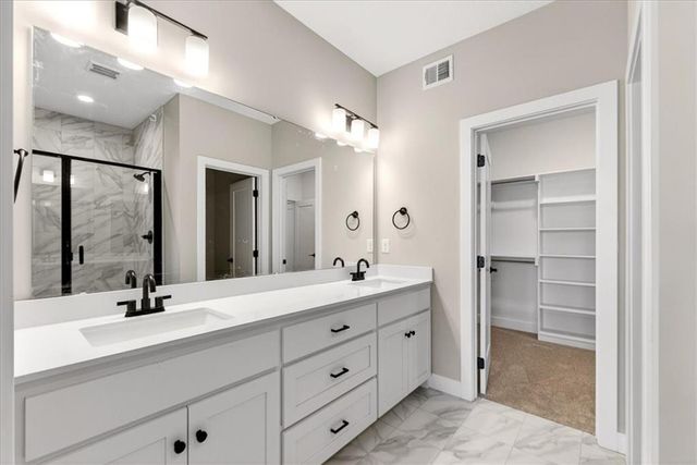 24982 W 94th Place, Lenexa, KS 66227