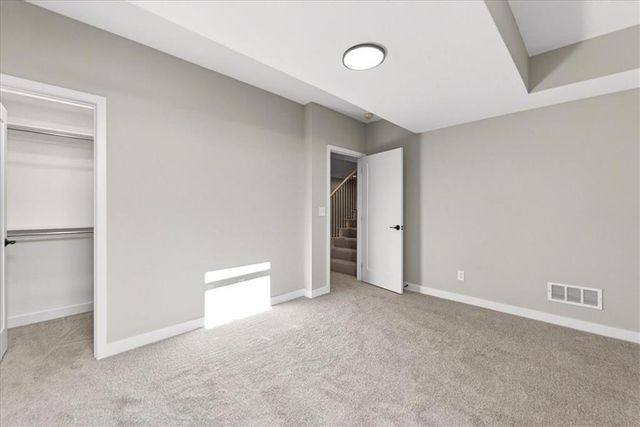 24982 W 94th Place, Lenexa, KS 66227