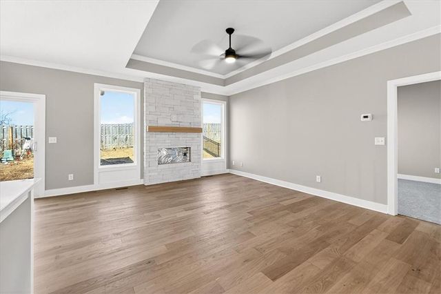 24982 W 94th Place, Lenexa, KS 66227