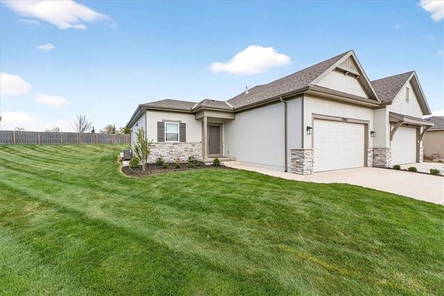 24982 W 94th Place, Lenexa, KS 66227