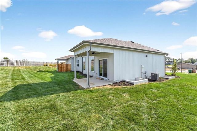 24982 W 94th Place, Lenexa, KS 66227