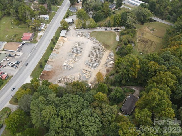 1 Main Entrance Street, Brevard, NC 28712