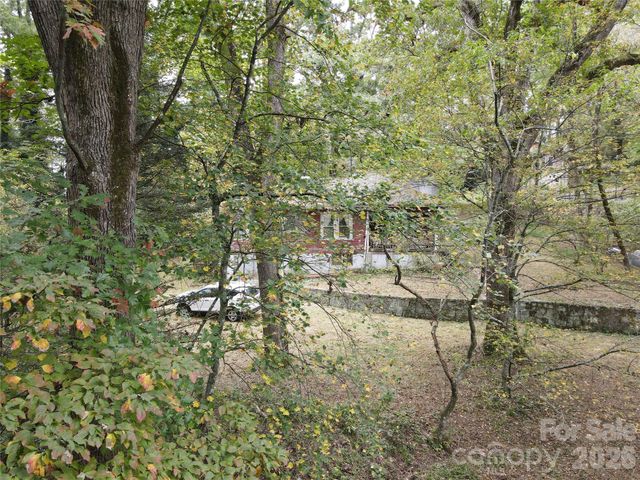 1 Main Entrance Street, Brevard, NC 28712