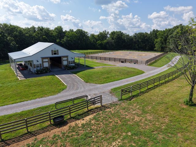 6960 Millersburg Rd, Christiana, TN 37037