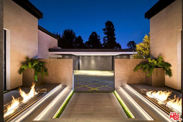 145 N Mapleton Drive, Los Angeles, CA 90077