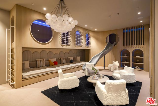 145 N Mapleton Drive, Los Angeles, CA 90077