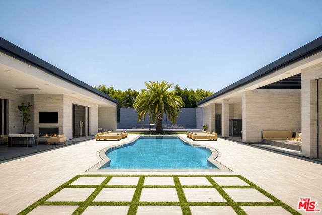 145 N Mapleton Drive, Los Angeles, CA 90077