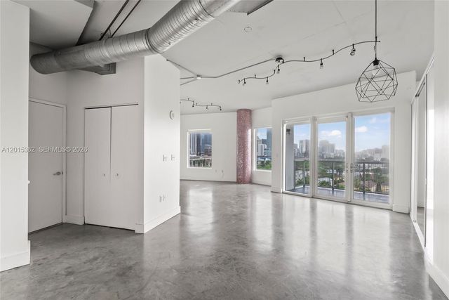 10 SW South River Dr 1006, Miami, FL 33130