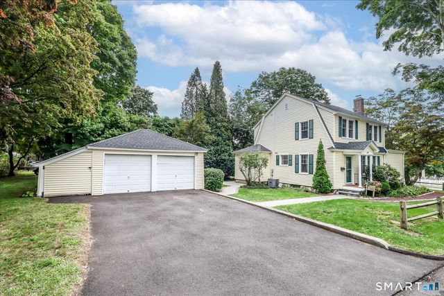 10 Crown Street, Trumbull, CT 06611