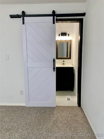 1104 N Hickory Court, Broken Arrow, OK 74012