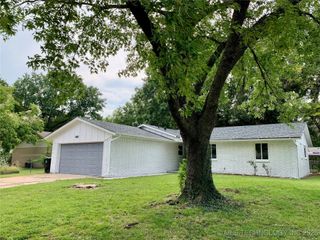 1104 N Hickory Court, Broken Arrow, OK 74012
