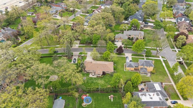 459 E Ridge Avenue, Elmhurst, IL 60126