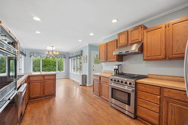 459 E Ridge Avenue, Elmhurst, IL 60126