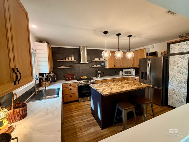 711 Cedar Avenue, Fairhope, AL 35632