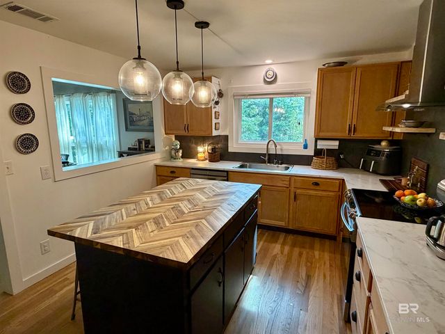 711 Cedar Avenue, Fairhope, AL 35632