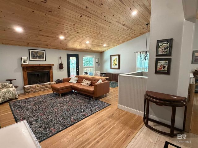 711 Cedar Avenue, Fairhope, AL 35632