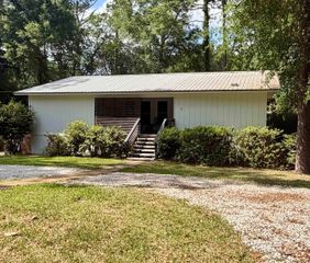 711 Cedar Avenue, Fairhope, AL 35632