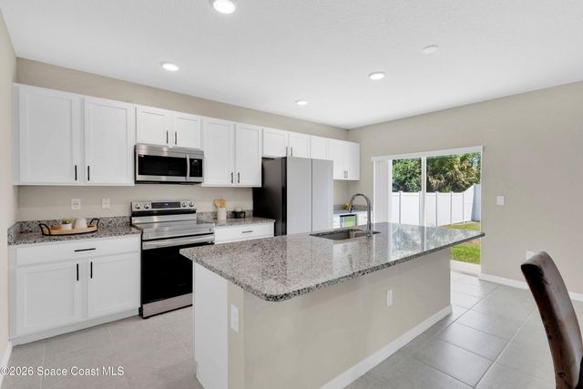 634 Brickell Street SE, Palm Bay, FL 32909