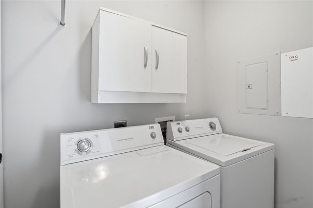 1329 SE University Avenue 302, Waukee, IA 50263