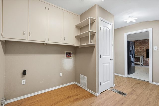 7483 Gholson Road, Waco, TX 76705