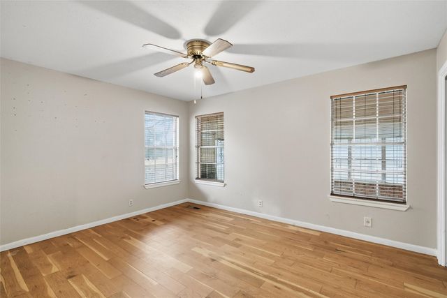 7483 Gholson Road, Waco, TX 76705