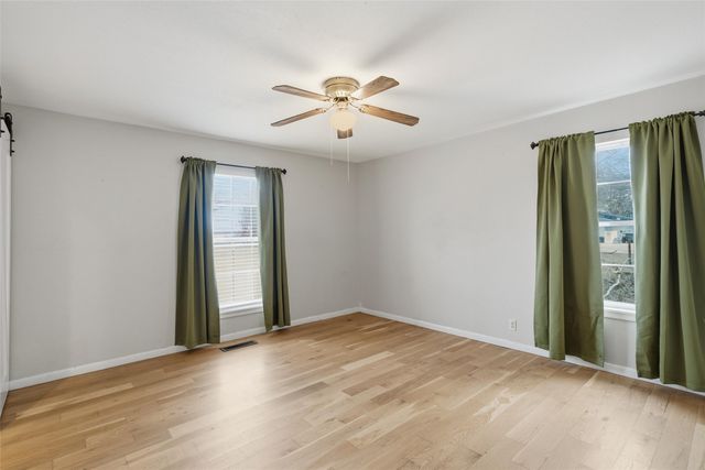 7483 Gholson Road, Waco, TX 76705