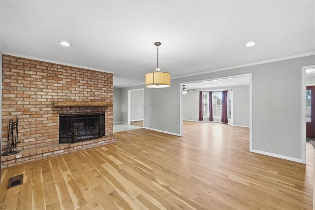 7483 Gholson Road, Waco, TX 76705