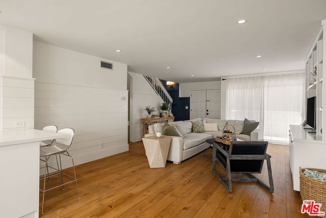 812 16th Street 5, Santa Monica, CA 90403