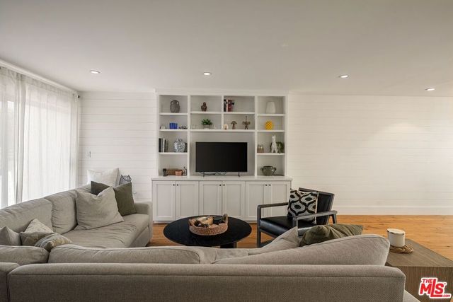 812 16th Street 5, Santa Monica, CA 90403