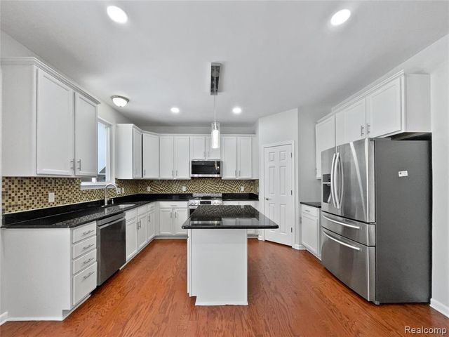 51109 Mayfair Terrace, Novi, MI 48374