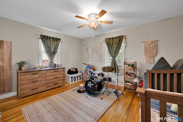7 Mountain View Avenue, Enfield, CT 06082