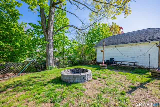 7 Mountain View Avenue, Enfield, CT 06082