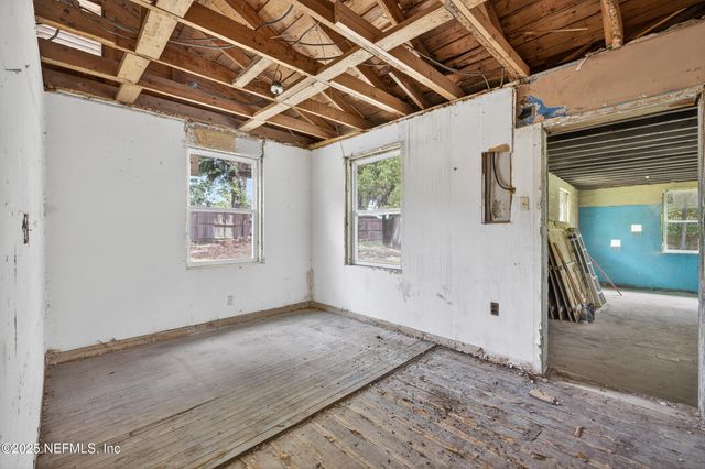 9248 RIDGE Boulevard, Jacksonville, FL 32208