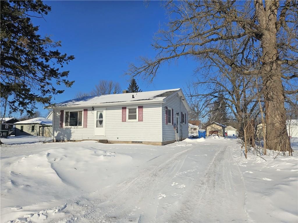 711 Lee Street, Rice Lake, WI 54868