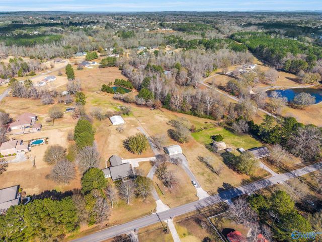 1264 Parker Road, Hartselle, AL 35640