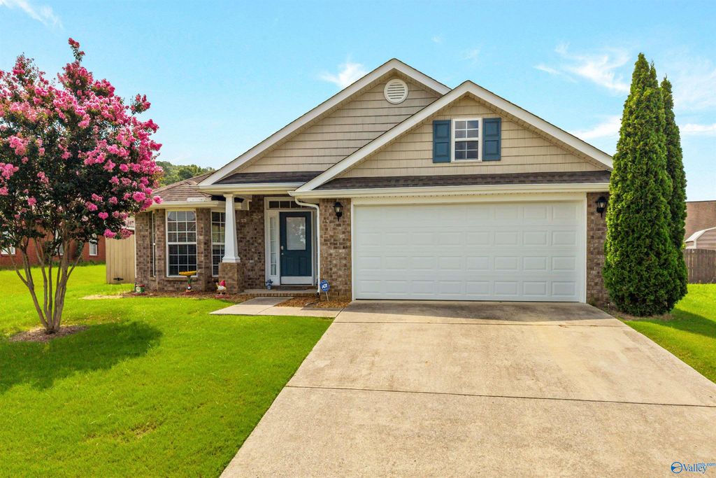 2513 Marjorie Lane SW, Huntsville, AL 35803