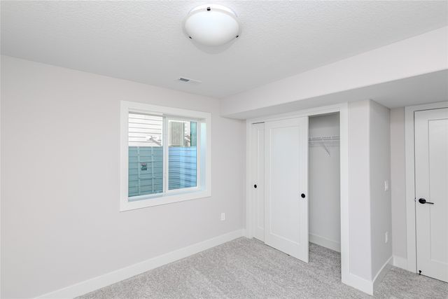 215 NW Ashley Avenue, Waukee, IA 50263